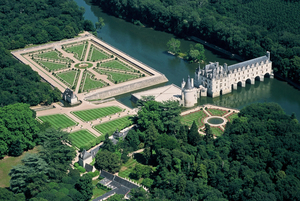 Loire Valley Châteaux, a guided tour